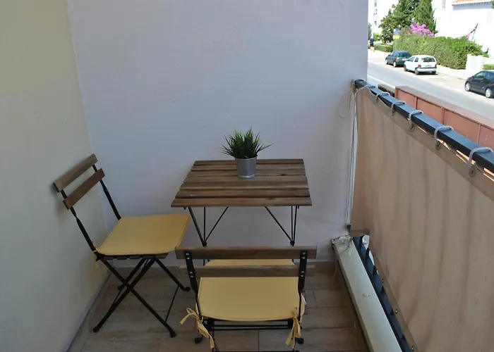 Apartment Green Magic