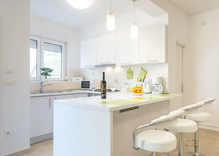 Green Magic Apartment *