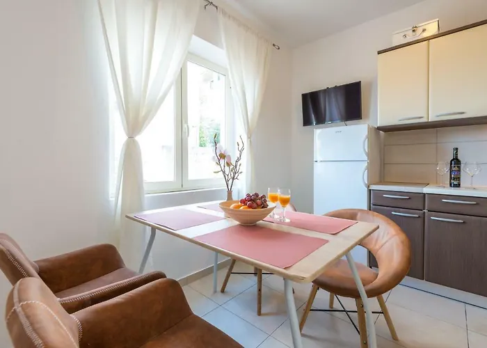 Green Magic 公寓 *